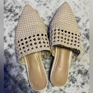 Express woven flats